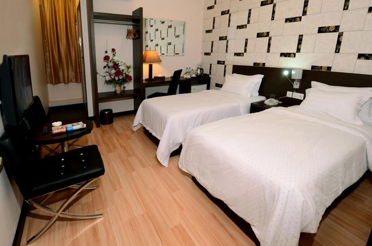Hotel Tebrau CT Johor Bahru Exterior foto