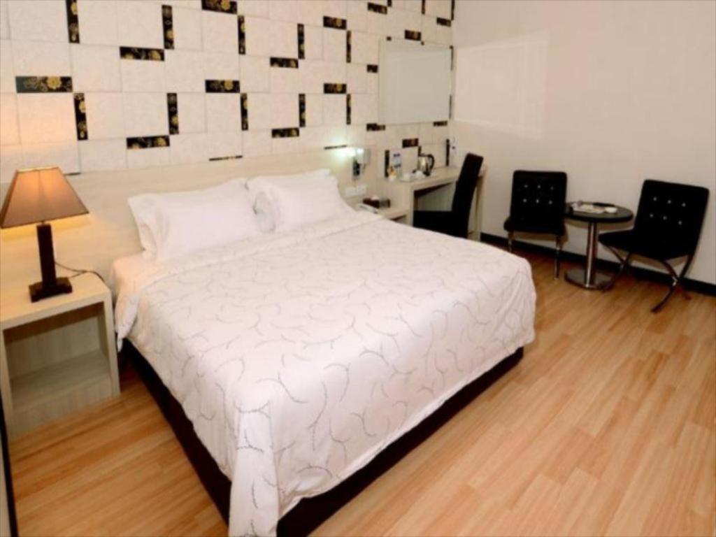 Hotel Tebrau CT Johor Bahru Exterior foto
