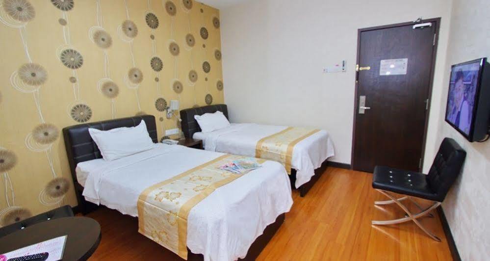 Hotel Tebrau CT Johor Bahru Exterior foto