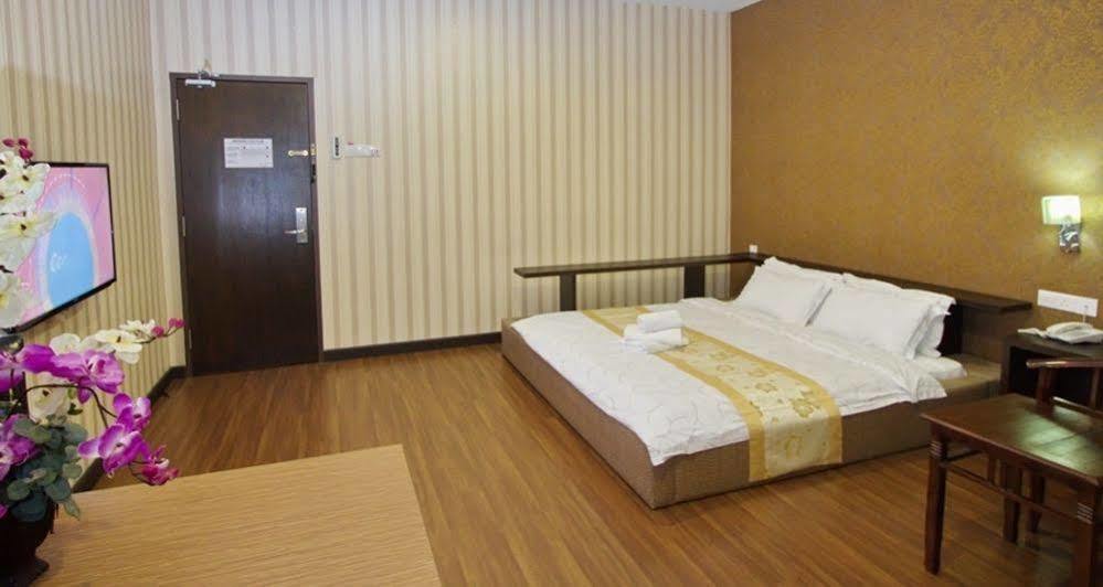 Hotel Tebrau CT Johor Bahru Exterior foto